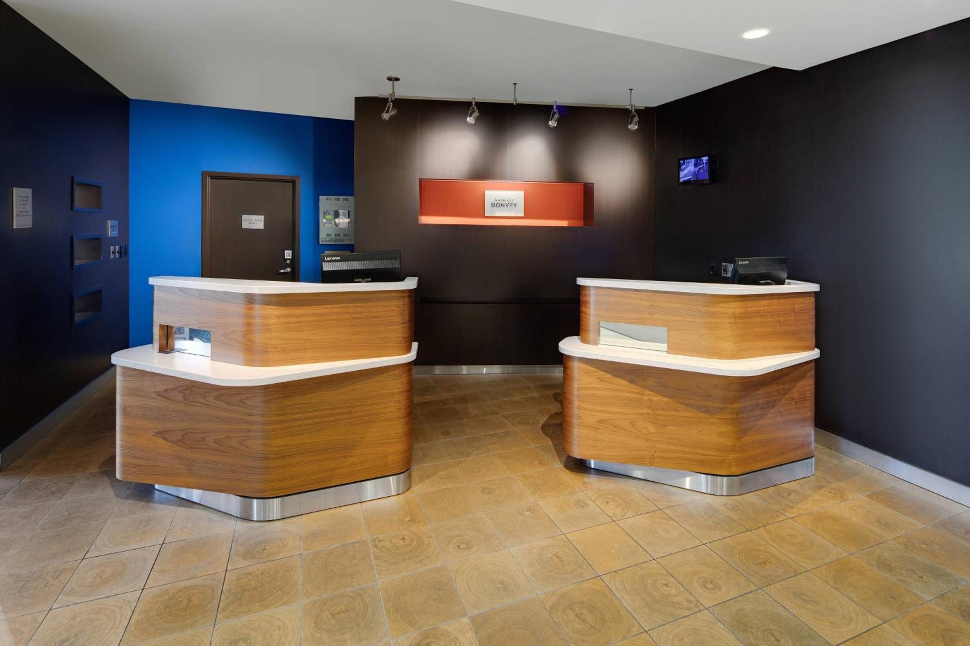 Courtyard Cleveland Beachwood Exterior foto