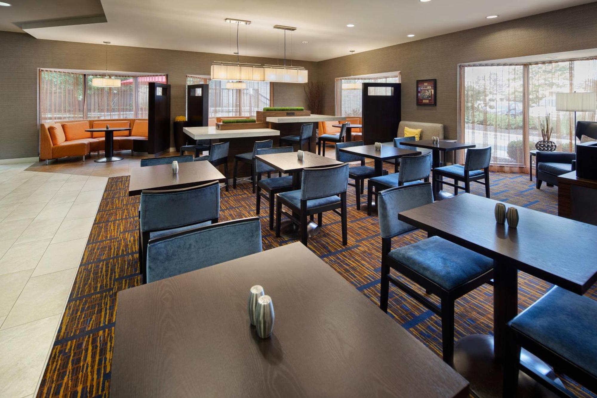 Courtyard Cleveland Beachwood Exterior foto