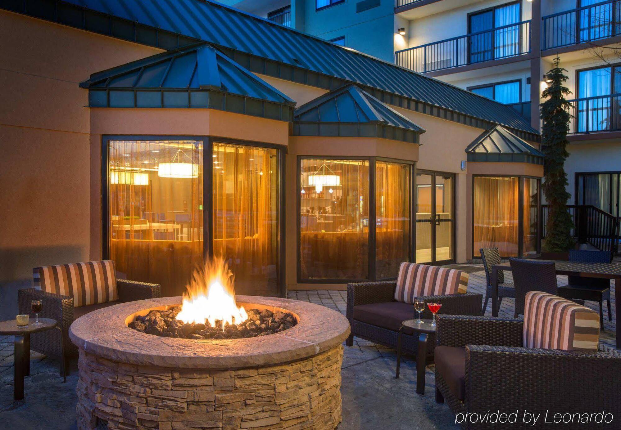 Courtyard Cleveland Beachwood Exterior foto